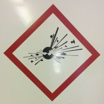 Pyrotechnische Ausr&uuml;stung